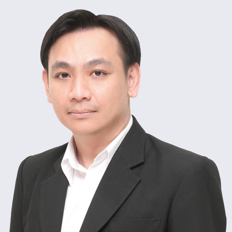 Assoc.Prof.Dr.Kiattichai 